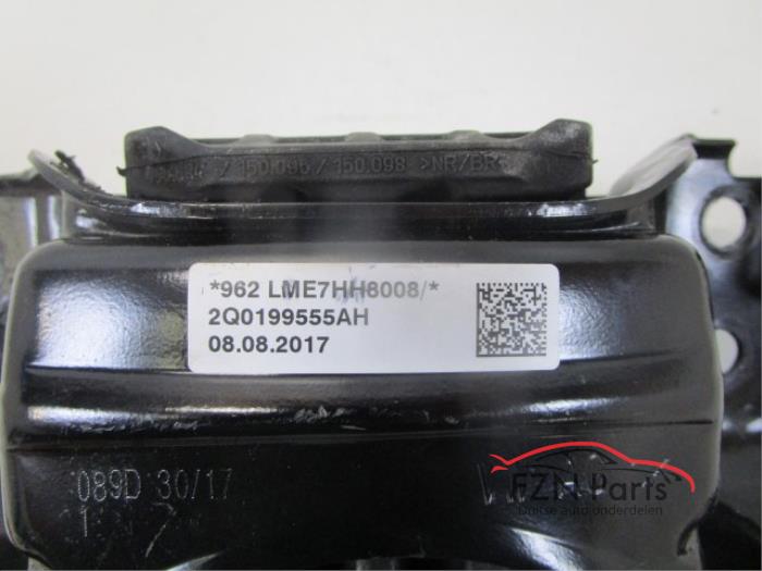 VW Polo 2G Motorsteun