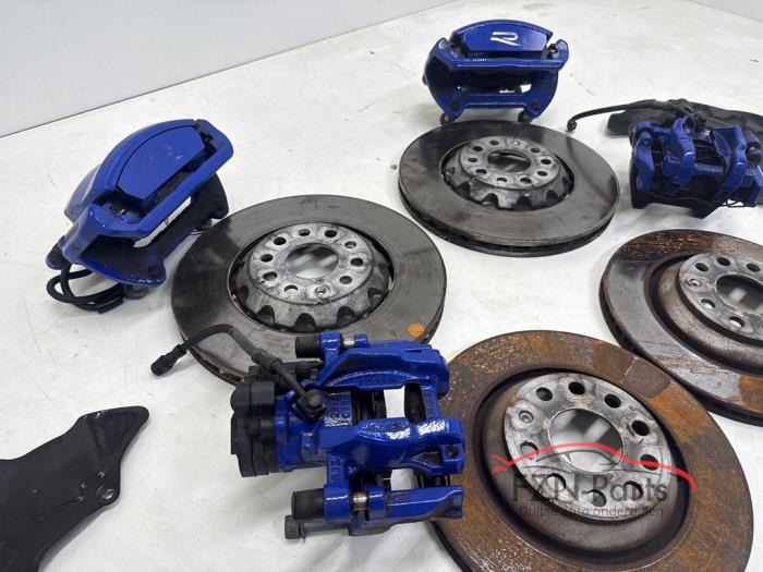 VW Golf 8 R Remset Compleet Voor- En Achterzijde