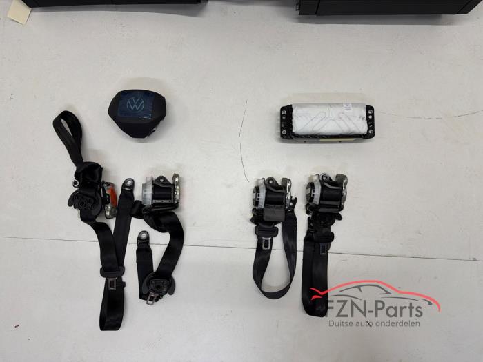 VW Golf 8 Facelift Airbagset Dashboard (airbagset) Airbags Gordels