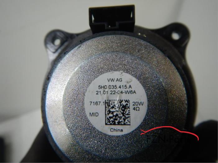 VW Golf 8 Harman Kardon Center Speaker Dashboard