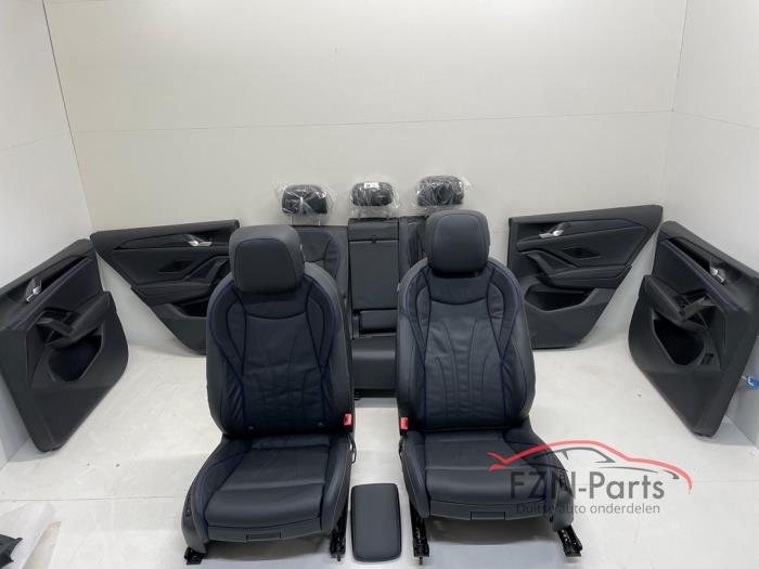VW Tiguan 571 R-Line Interieur Leer met deurpanelen