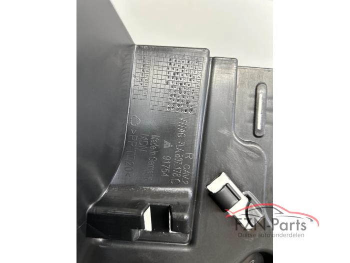 VW Transporter T6 Bumper steun inleg binnenzijde Rechts-voor