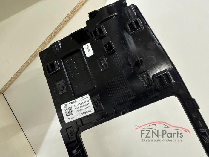 VW Tiguan 571 Dashboard inleg