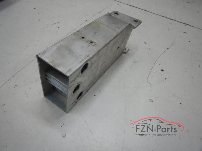 Mercedes-Benz A, B, CLA, GLA W176 W246 Bumperbalk Steun Rechts