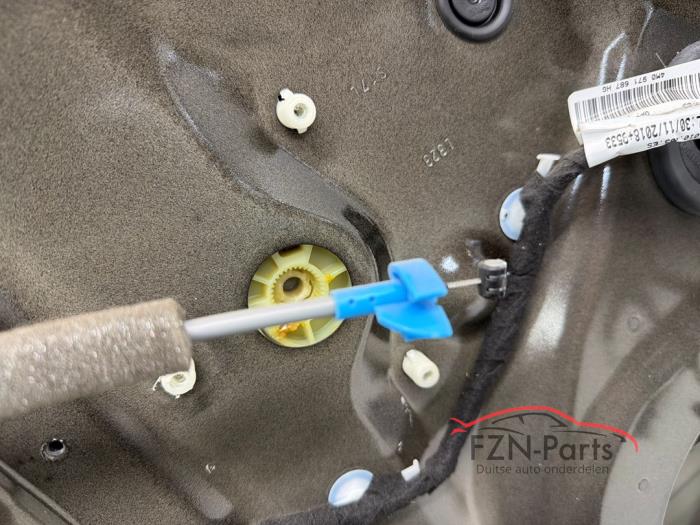 Audi Q7 4M Quattro Portier links Achter