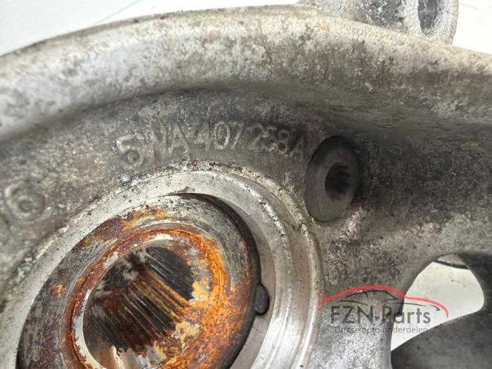 VW Golf 8 aluminium fusee rechts R