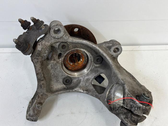 VW Golf 8 aluminium fusee rechts R