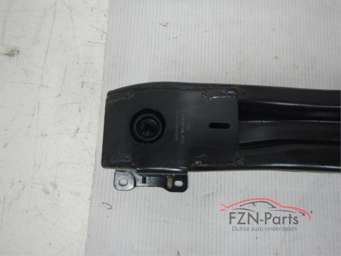 VW Golf 8 Bumperbalk Achterzijde