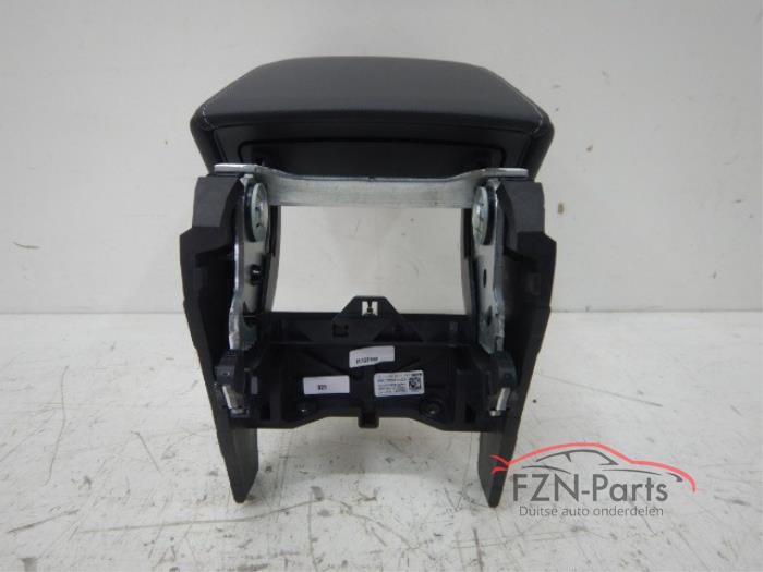 VW Golf 8 Armsteun Leer Wit Stiksel