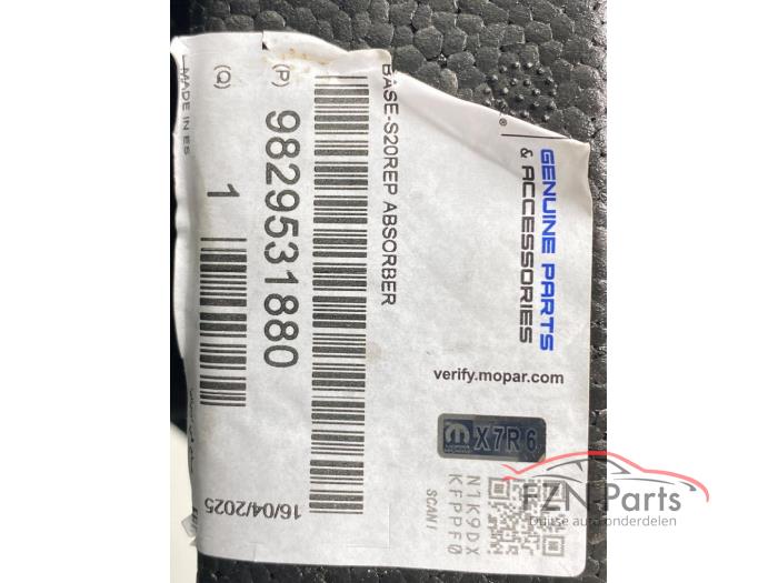 Opel Corsa Bumperbalk voorzijde met schuim