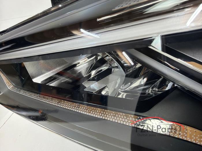 Cupra Leon 5FB Koplamp VOLLED Links Kaal