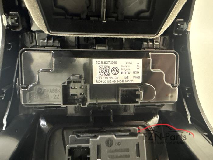 VW Tiguan 571 Climate Control Achterafdekking