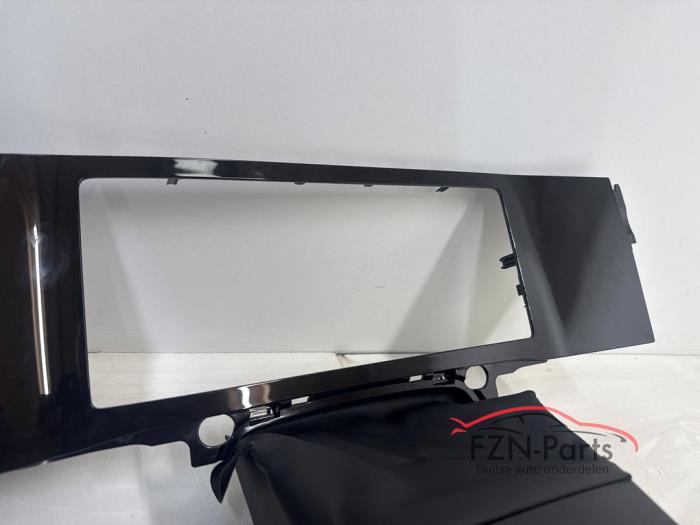 VW Tiguan 571 Dashboard inleg