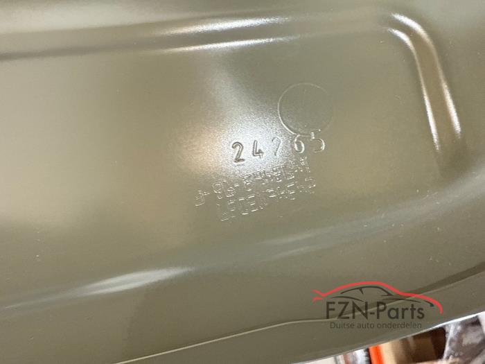 Tesla model Y Zijscherm spatscherm links-voor ongespoten