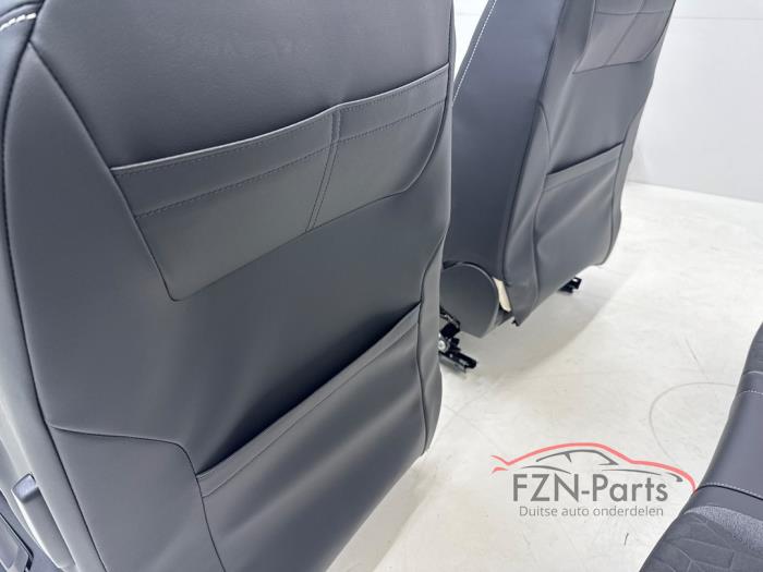 VW Golf 8 5H Facelift Interieur Leer Stof