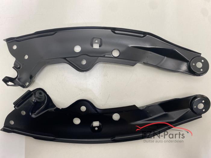 VW Golf 8 Koplamphouder Set L + R