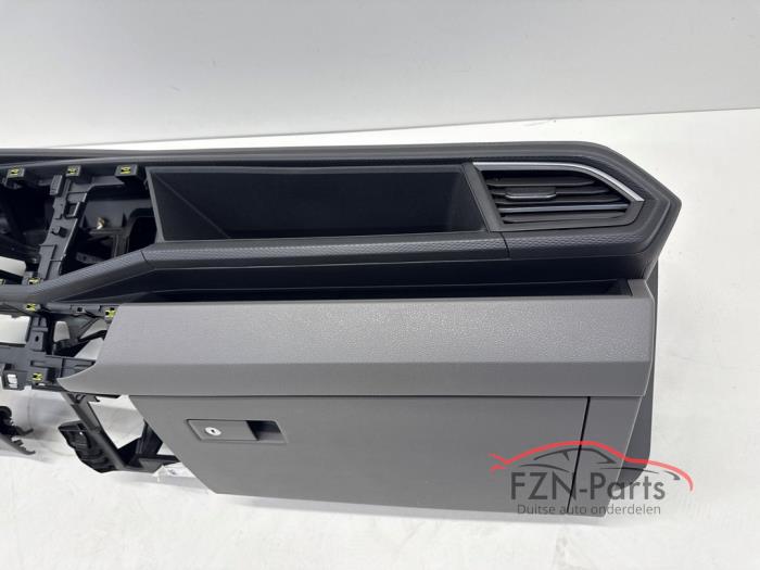 VW Transporter T6 California Dashboard Los