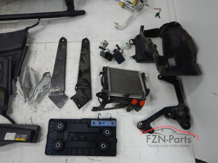 VW Passat B8 FL Variant R - Line Voorkop 2.0 TSI 6PDC L0K1 081P/082P