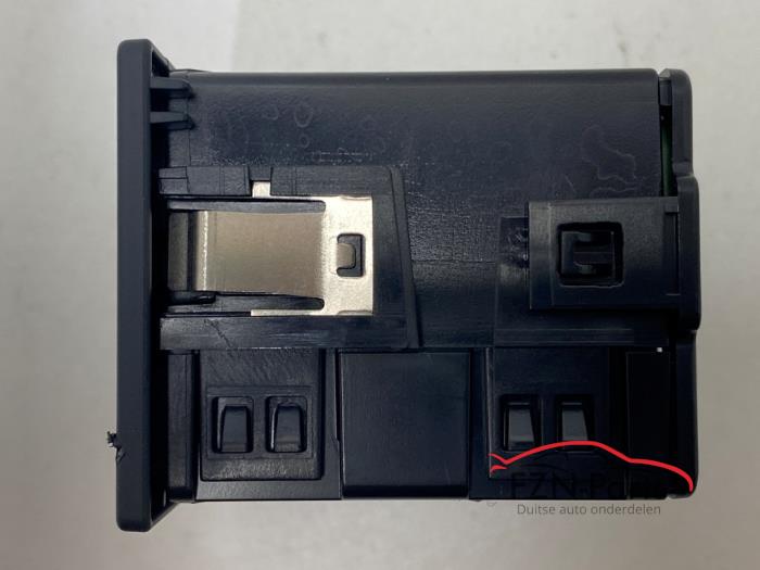 Audi A6 C7 4G AUX USB Aansluiting
