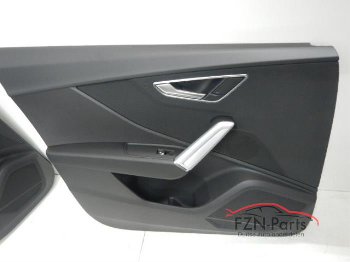Audi Q2 81A Facelift S-line Interieur Leer / Stof
