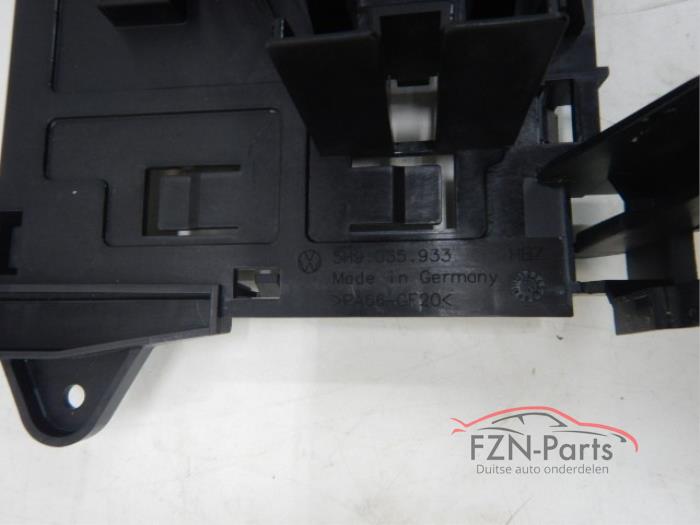 VW Golf 8 Wisselrichter Stroomomvormer 230V