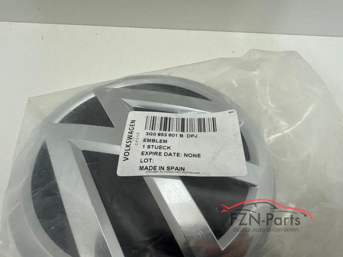 VW Passat B8 Logo Embleem Grille