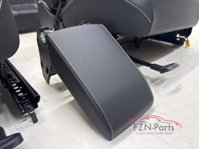 VW Golf 8 5H Facelift Interieur Leer Stof