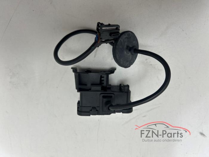 VW Golf 7 5G Stelelement Tankklep vergrendeling