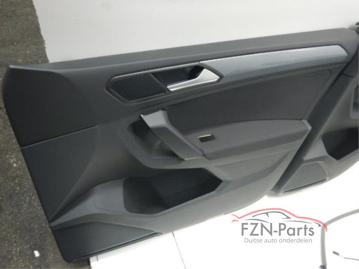 VW Tiguan 5NA Facelift Interieur Stof