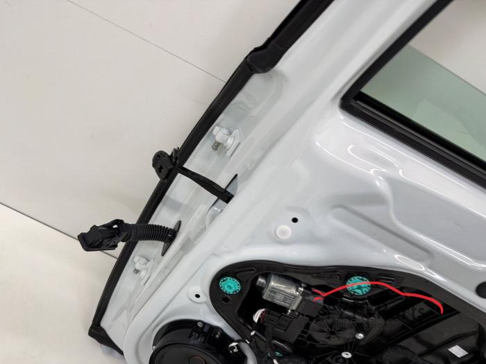 VW Golf 8 Portier Rechts-achter LC9A