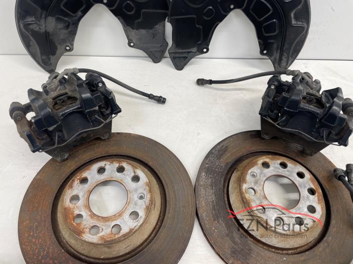 VW Golf 8 VIII R Remset Remschijven Remklauwen Remblokken 340mm