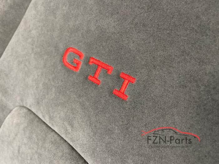 VW Golf 8 Facelift GTI Clubsport Interieur Leer Alcantara USA Amerikaans