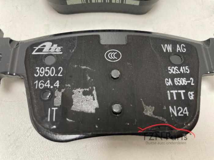 VW Tiguan 571 CT1 Remblokken achterzijde set 4x