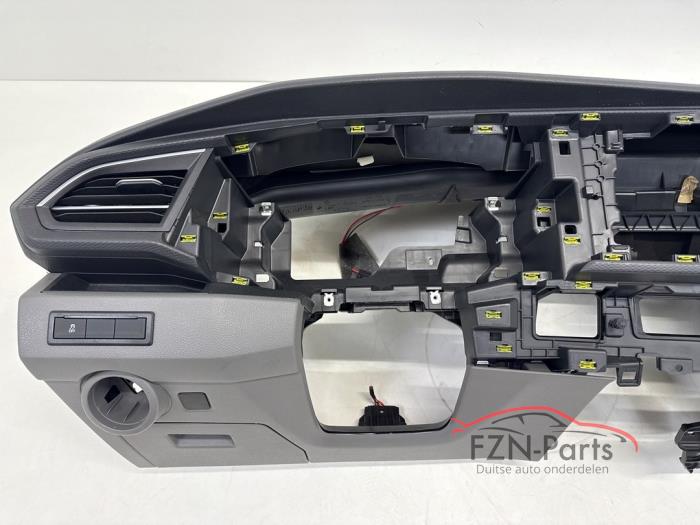 VW Transporter T6 California Dashboard Los