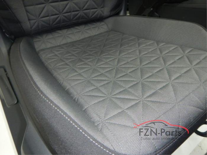 VW Tiguan 5NA Facelift Interieur Stof