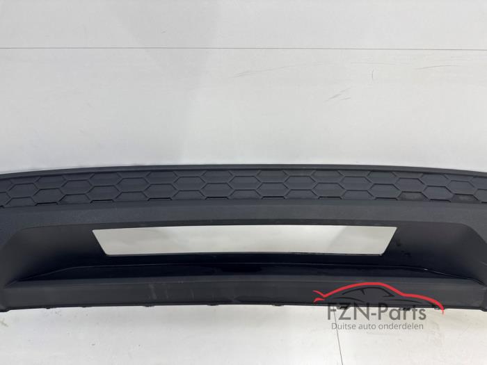 Audi A3 8Y5 Sedan S-Line Onderlip diffuser achterbumper Chroom