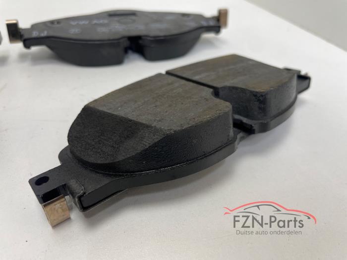 VW Touran 5TA Remblokken voorzijde set 4x