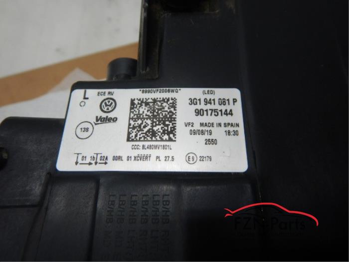 VW Passat B8 FL Variant R - Line Voorkop 2.0 TSI 6PDC L0K1 081P/082P