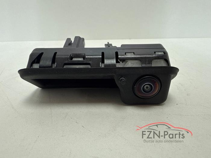 VW Tiguan 571 Achteruitrijcamera + Houder