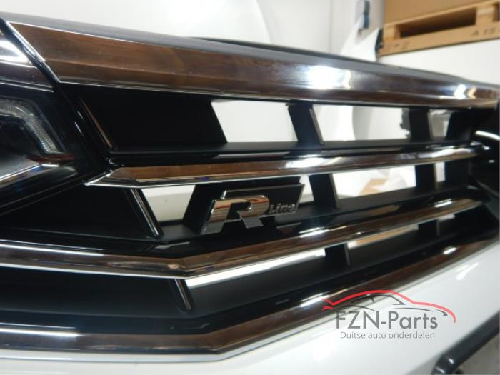 VW Passat B8 FL Variant R - Line Voorkop 2.0 TSI 6PDC L0K1 081P/082P