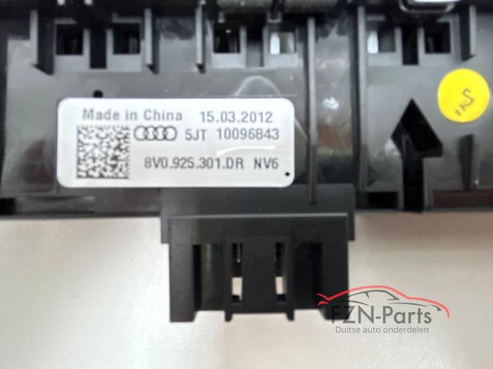 Audi A3 8V Dashboard schakelaar gevarenlicht parkeerhulp