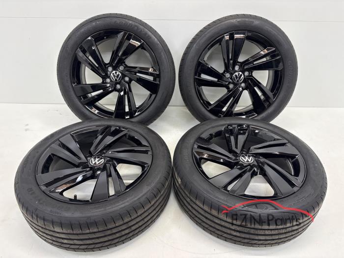 VW T-Roc Facelift R-line Nevada Velgenset Black Zwart 18" 215/50R18