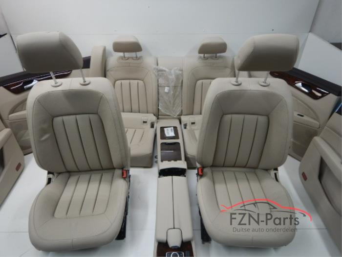Mercedes Benz CLS W218 Interieur Leder Seidebeige Dashboard