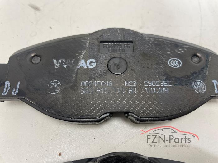 VW Touran 5TA Remblokken voorzijde set 4x