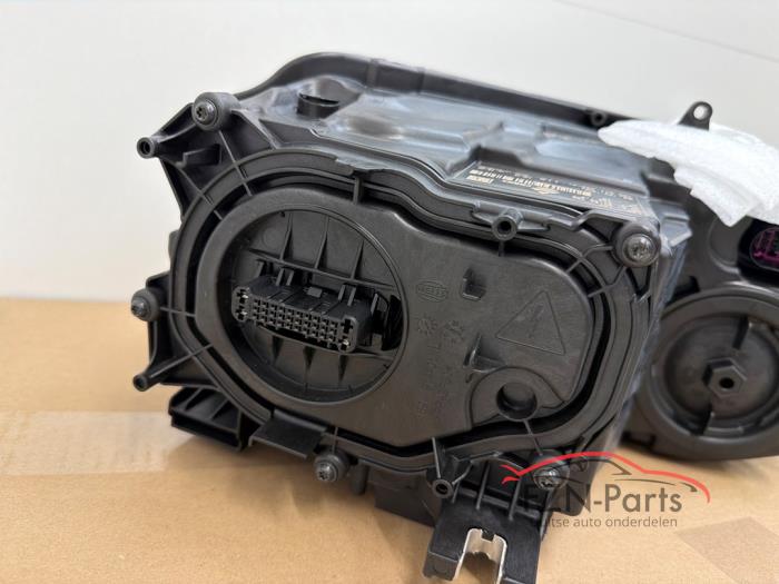 Audi A8 4H Facelift Koplamp Links Matrix Led