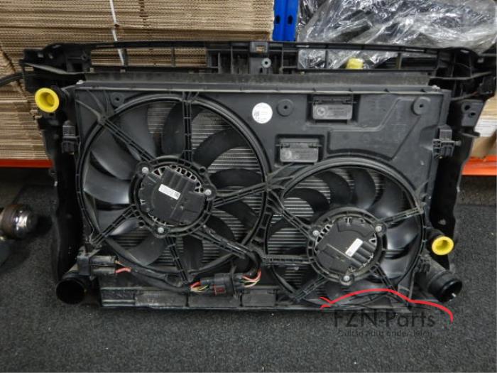 VW Passat B8 FL Variant R - Line Voorkop 2.0 TSI 6PDC L0K1 081P/082P