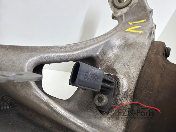 VW Golf 8 R Fusee Wiellagerhuis Links