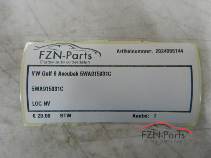VW Golf 8 Accubak