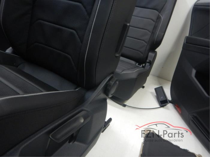 VW Tiguan 5NN Allspace Interieur Leer
