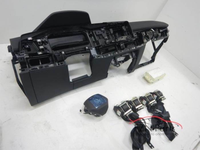 VW Golf 8 Facelift Airbagset Dashboard (airbagset) Airbags Gordels